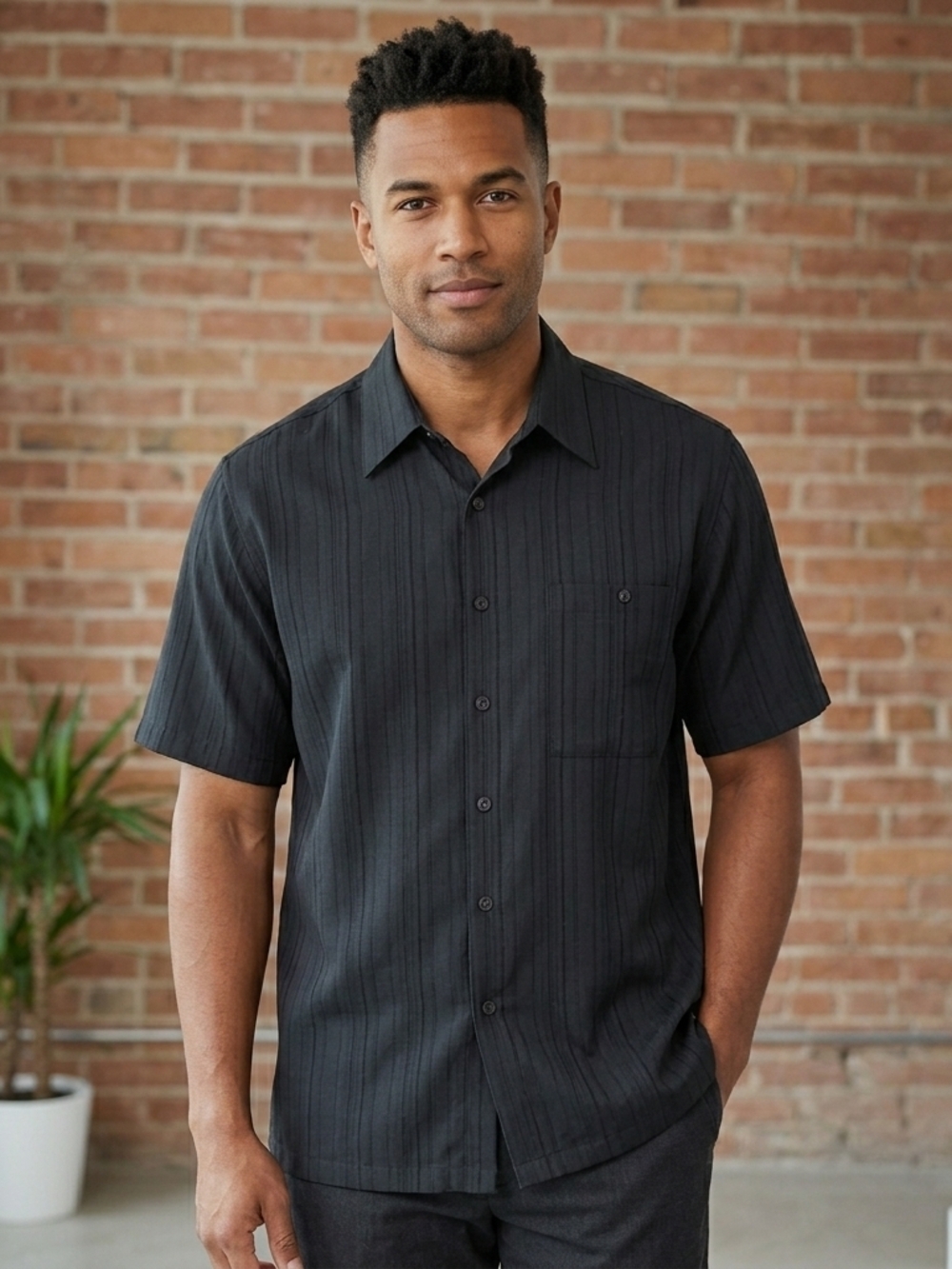 Men’s Moda Campia Black Textured Vertical Stripe Rayon Blend Shirt Large